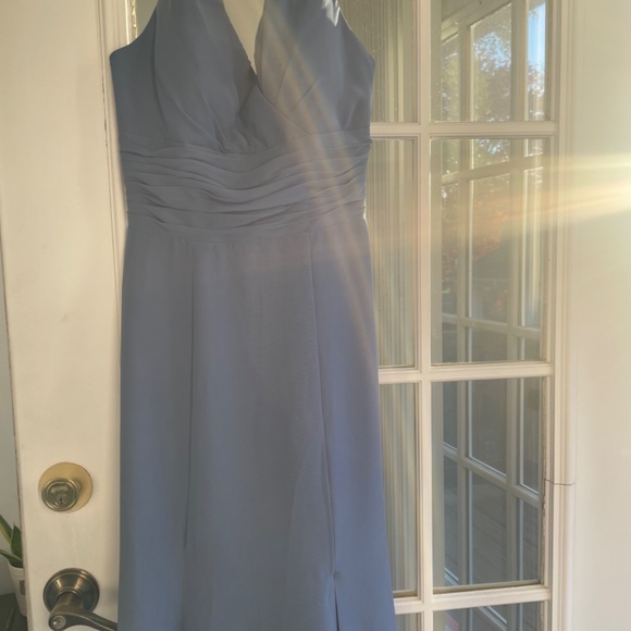 Formal dress - Picture 3 of 3